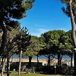 Bay Watch Apartment By The Sea